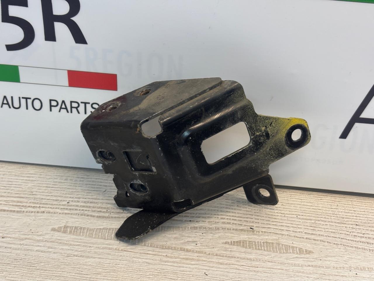 кронштейн радиатора Alfa Romeo Giulia 2 поколение 952 2017, 2.9 л., бензин, АКПП, rosso competizione, седан, задний привод - фото №1