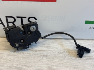 замок капота Alfa Romeo Giulia 2 поколение 952 2018, 2.0 л., бензин, АКПП, седан, задний привод, правый руль, 50547307