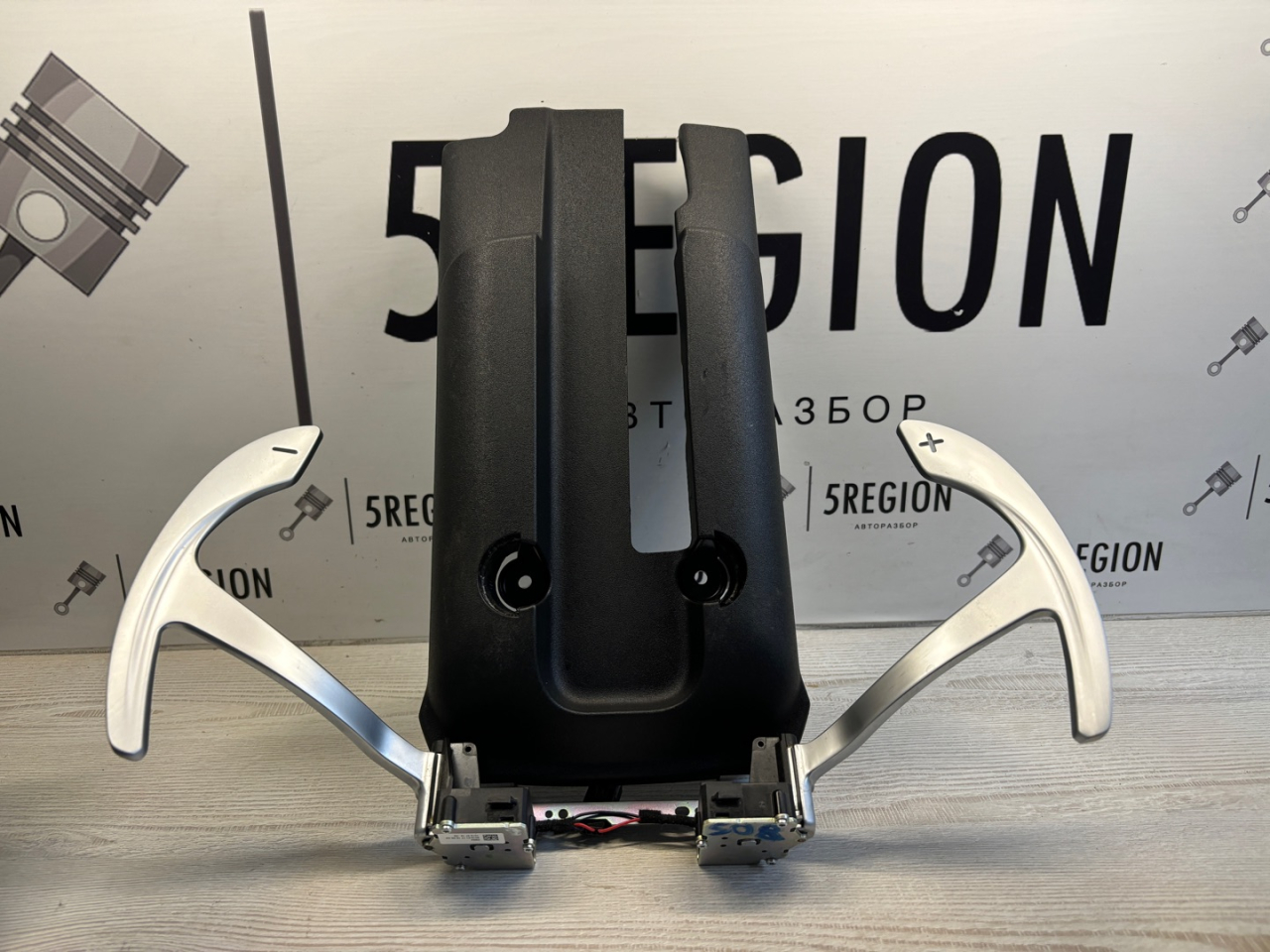 лепестки подрулевые переключения передач Alfa Romeo Stelvio 1 поколение 949 2019, 2.2 л., дизель, АКПП, внедорожник 5 дв., полный привод, правый руль - фото №1