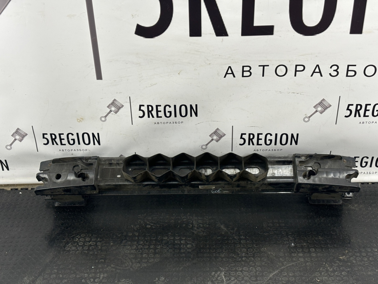 усилитель бампера заднего Alfa Romeo Giulia 2 поколение 952 2018, 2.0 л., бензин, АКПП, montecarlo blue, седан, задний привод, правый руль - фото №1