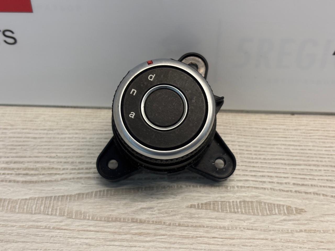 Кнопка режима АКПП Alfa Romeo Giulia 2 поколение 952 2018, 2.0 л., бензин, АКПП, седан, задний привод - фото №1