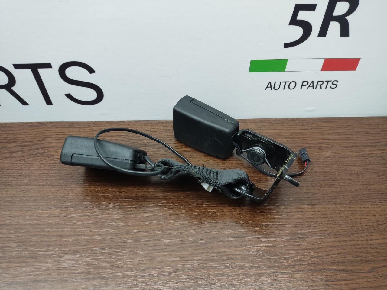 замок ремня безопасности BMW X3 G01 2020, 2.0 л., B47 D20 B, дизель, АКПП, a90, внедорожник 5 дв., полный привод, правый руль, 7414288 - фото №1