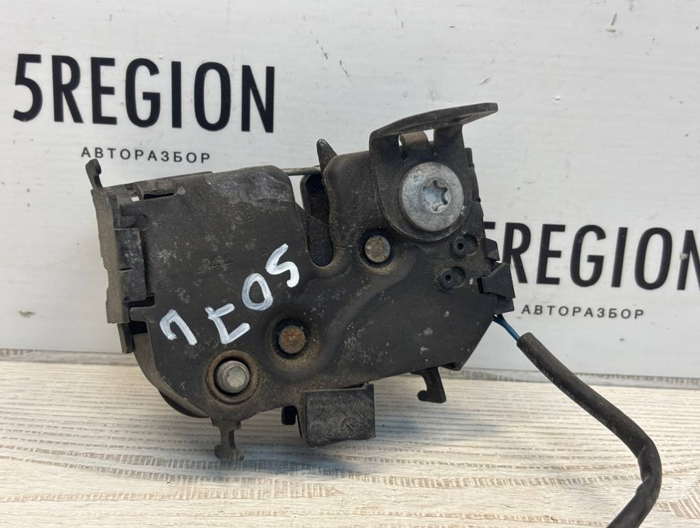 замок капота Alfa Romeo Stelvio 1 поколение 949 2019, 2.9 л., бензин, АКПП, rosso competizione, внедорожник 5 дв., полный привод, правый руль, 50547307 - фото №1