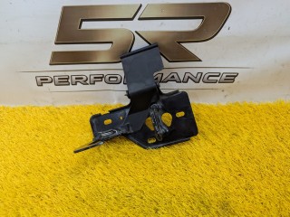 захватный крюк капота Porsche Cayenne GTS 958 2013, 4.8 л., M 48.02, бензин, робот, a1/041 (чёрный), внедорожник 5 дв., полный привод, 7P5823480A