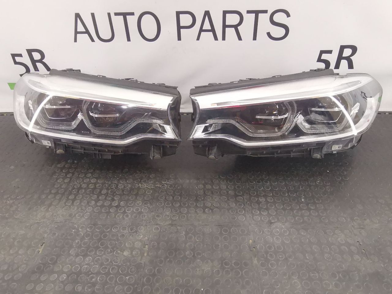 фара BMW 5 серия G30/G31 G30 2018, 2.0 л., B48 B20 B, бензин, АКПП, 475, седан, задний привод, правый руль, 7439211, 7439212 - фото №1