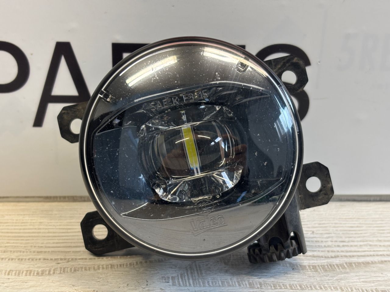 фара противотуманная Alfa Romeo Stelvio 1 поколение 949 2018, 2.2 л., дизель, АКПП, полный привод, 670033497 - фото №1