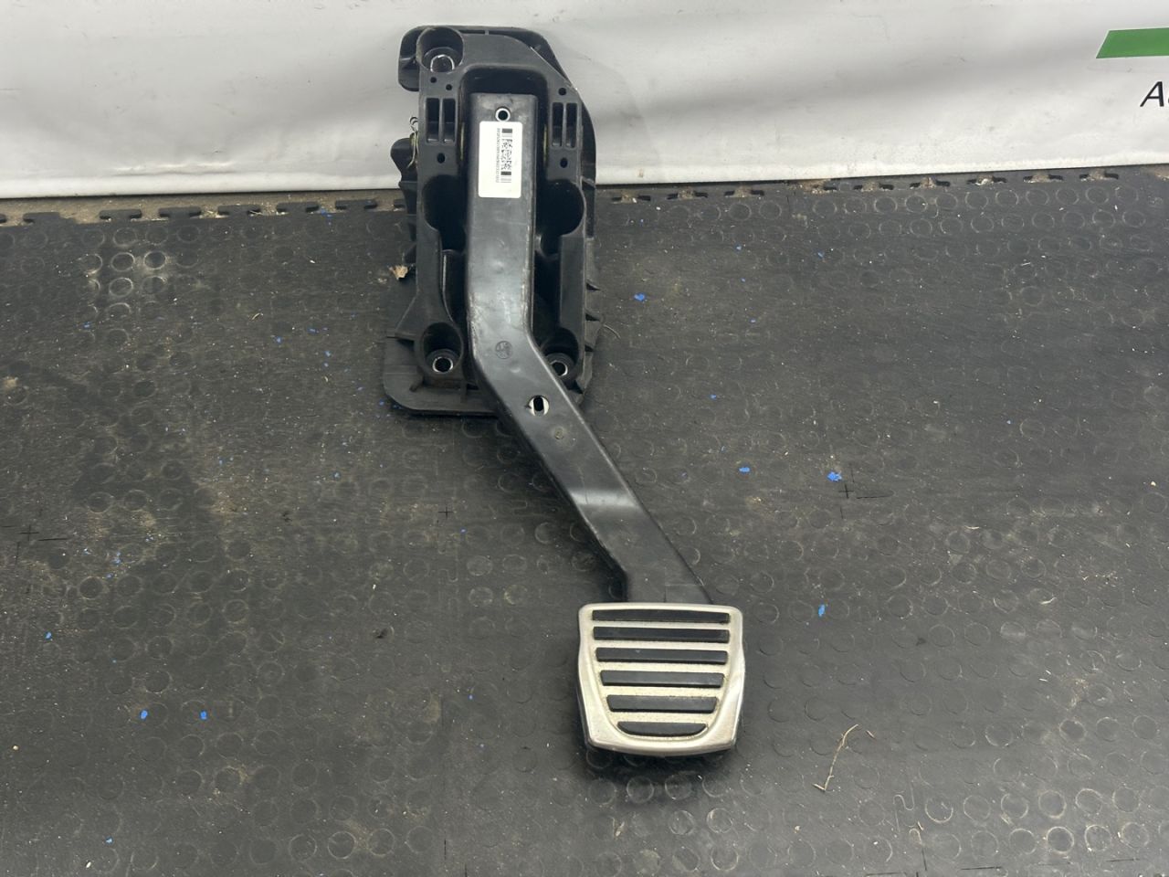 педаль тормоза Alfa Romeo Giulia 2 поколение 952 2018, 2.0 л., бензин, АКПП, vesuvio gray metallic, седан, полный привод, 505342700 - фото №1