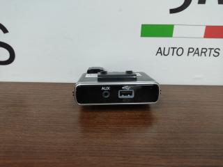 разъем AUX / USB Alfa Romeo Stelvio 1 поколение 949 2018, 2.0 л., бензин, АКПП, vesuvio gray metallic, внедорожник 5 дв., полный привод, правый руль, 156124721