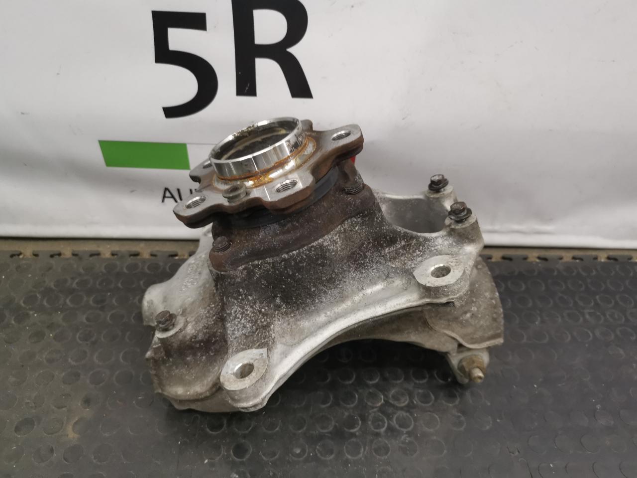 кулак поворотный левый BMW 3 серия G20 2019, 2.0 л., B48 B20 B, бензин, АКПП, portimao blau (c31), седан, задний привод, правый руль, 6877143, 31216877143 - фото №1