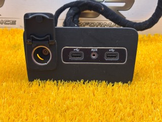разъем AUX / USB Alfa Romeo Giulia 2 поколение 952 2018, 2.0 л., бензин, АКПП, седан, задний привод, правый руль, 156147799