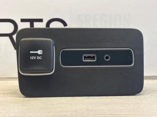 разъем AUX / USB Alfa Romeo Giulia 2 поколение 952 2017, 2.9 л., бензин, АКПП, rosso competizione, седан, задний привод, правый руль, 156118209