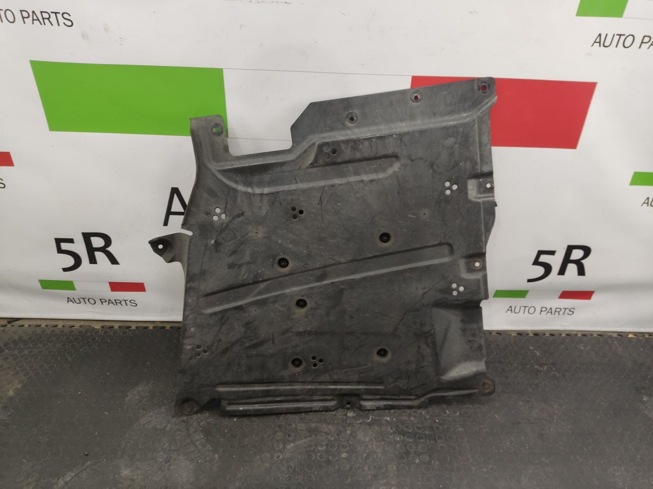 защита днища BMW 3 серия G20 2019, 2.0 л., B48 B20 B, бензин, АКПП, portimao blau (c31), седан, задний привод, правый руль, 51757435570 - фото №1