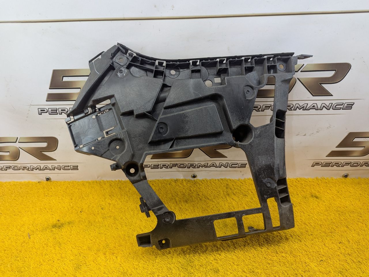 Крепление бампера заднего BMW 3 серия G20 2021, 2.0 л., B48 B20 B, бензин, АКПП, mineralgrau metallic (b39), седан, задний привод, правый руль, 51118069394, 8069394 - фото №1