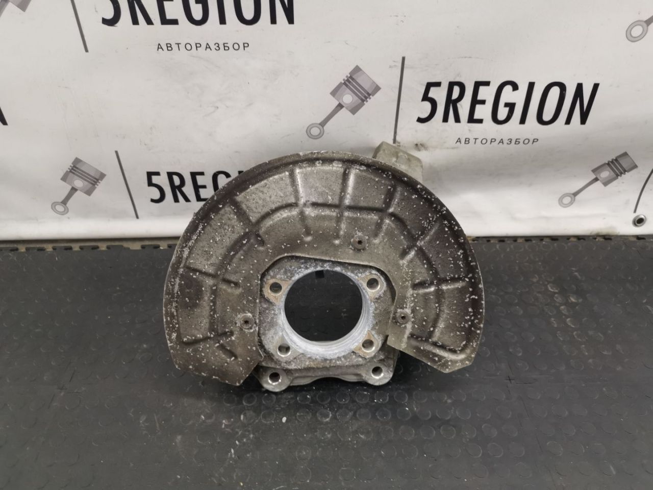 кулак задний левый Alfa Romeo Stelvio 1 поколение 949 2018, 2.0 л., бензин, АКПП, полный привод - фото №1