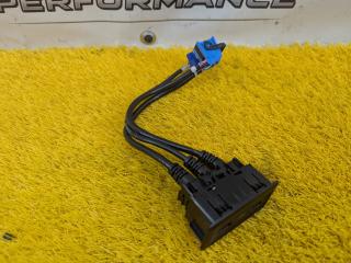 разъем AUX / USB Mercedes-Benz E-Класс W214 2025, 2.0 л., бензин, АКПП, 197 - obsidian black, седан, полный привод, правый руль