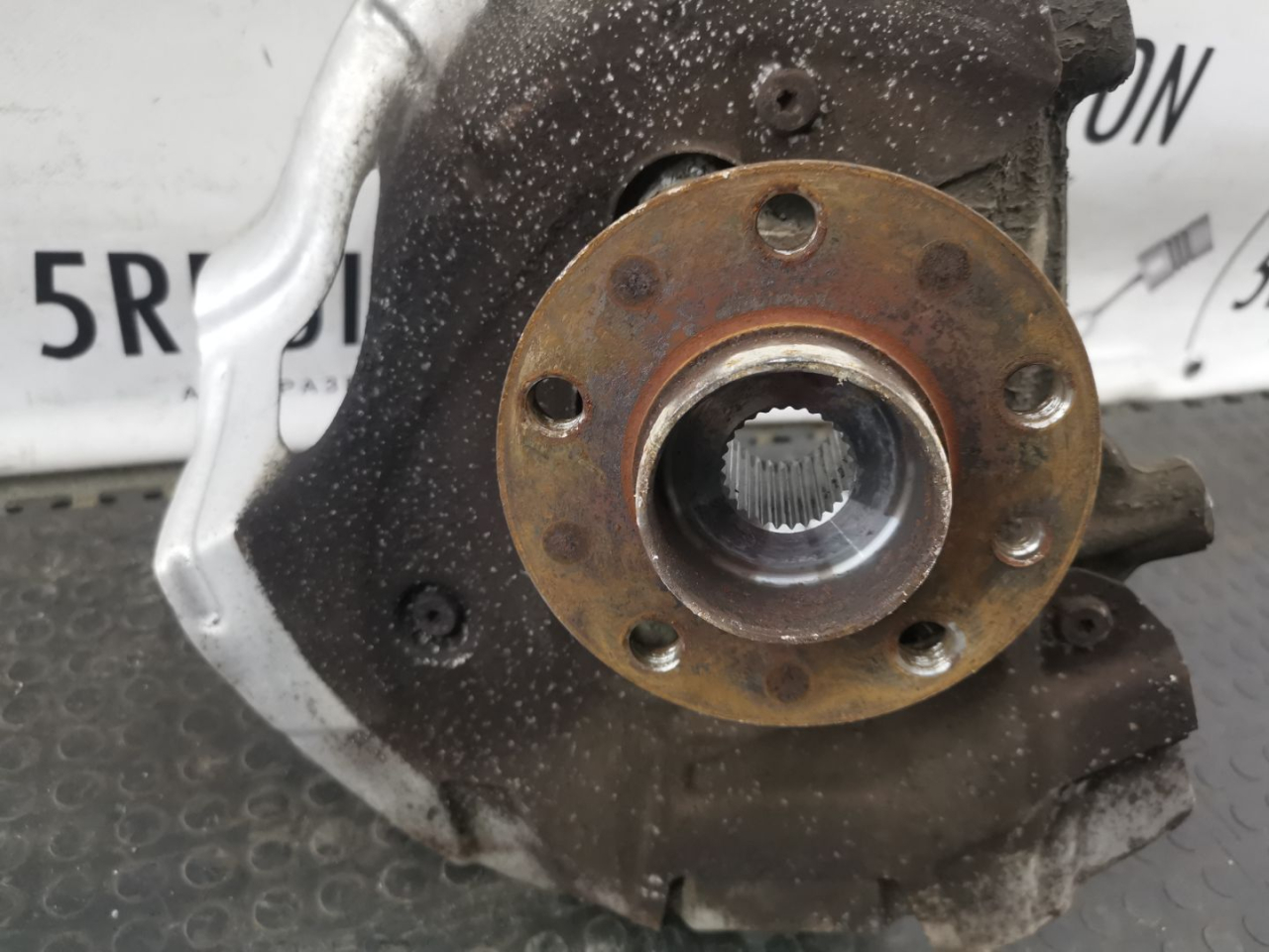 ступица передняя левая Alfa Romeo Stelvio 1 поколение 949 2019, 2.2 л., дизель, АКПП, внедорожник 5 дв., полный привод, правый руль - фото №1