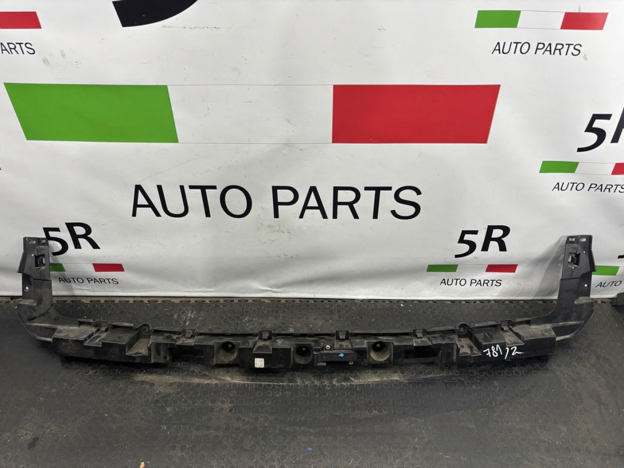 Крепление бампера заднего Alfa Romeo Stelvio 1 поколение 949 2019, 2.9 л., бензин, АКПП, rosso competizione, внедорожник 5 дв., полный привод, правый руль, 50535870 - фото №1