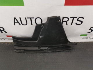 планка под капот Maserati Levante 1 поколение [рестайлинг] M161 2023, 2.0 л., АКПП, внедорожник 5 дв., полный привод, правый руль, 670042320