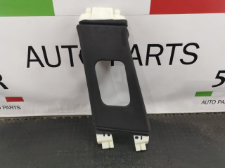 обшивка стойки центральной левой Maserati Levante 1 поколение [рестайлинг] M161 2023, 2.0 л., АКПП, внедорожник 5 дв., полный привод, правый руль, 670040368, 670138262