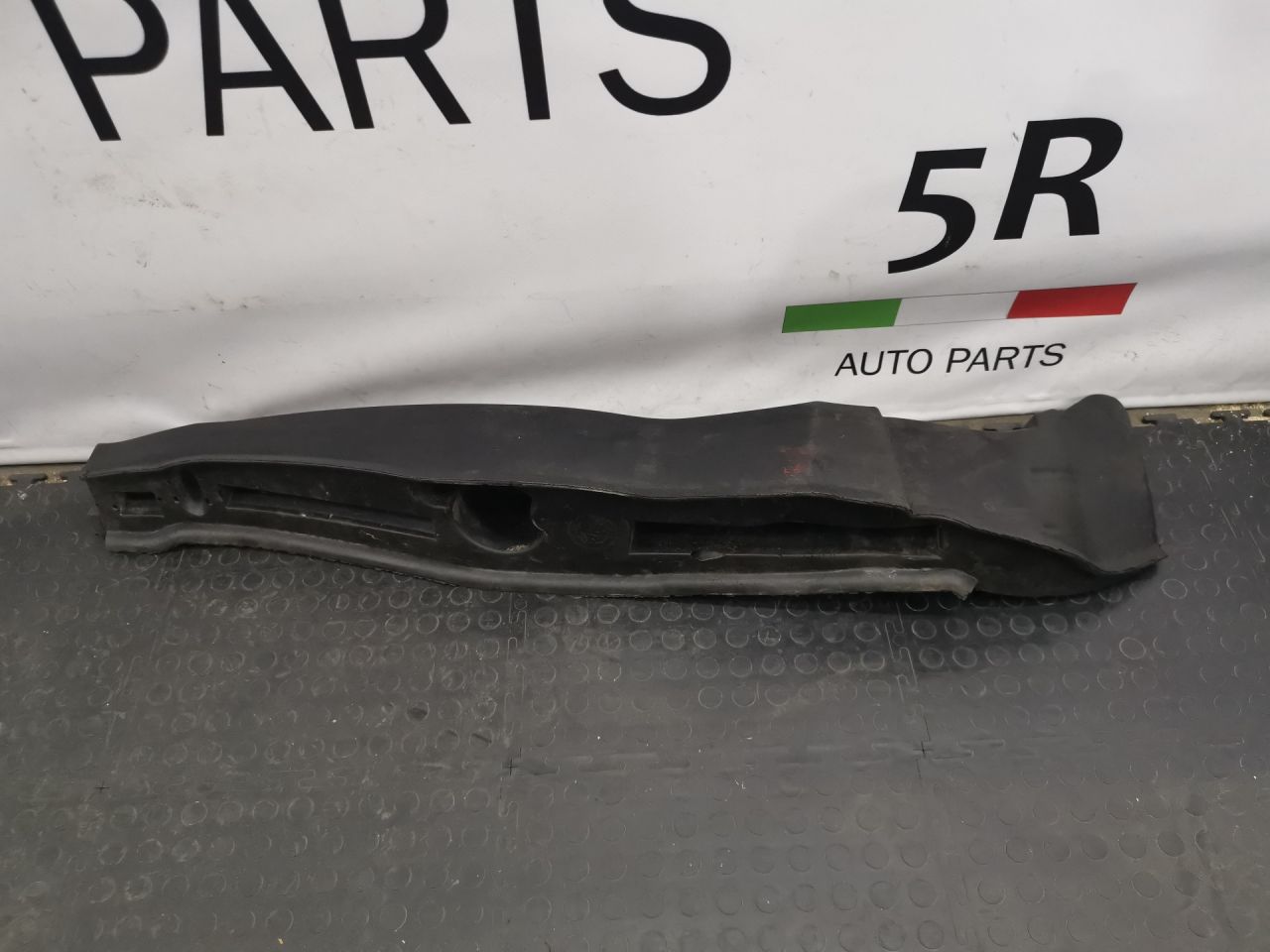 пыльник переднего крыла Alfa Romeo Giulia 2 поколение 952 2018, 2.0 л., бензин, АКПП, седан, задний привод, правый руль - фото №1