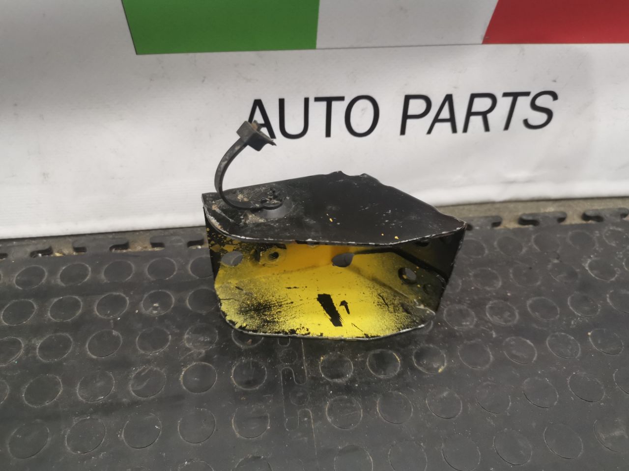 кронштейн радиатора Alfa Romeo Giulia 2 поколение 952 2019, 2.0 л., бензин, АКПП, rosso red, седан, задний привод, правый руль - фото №1