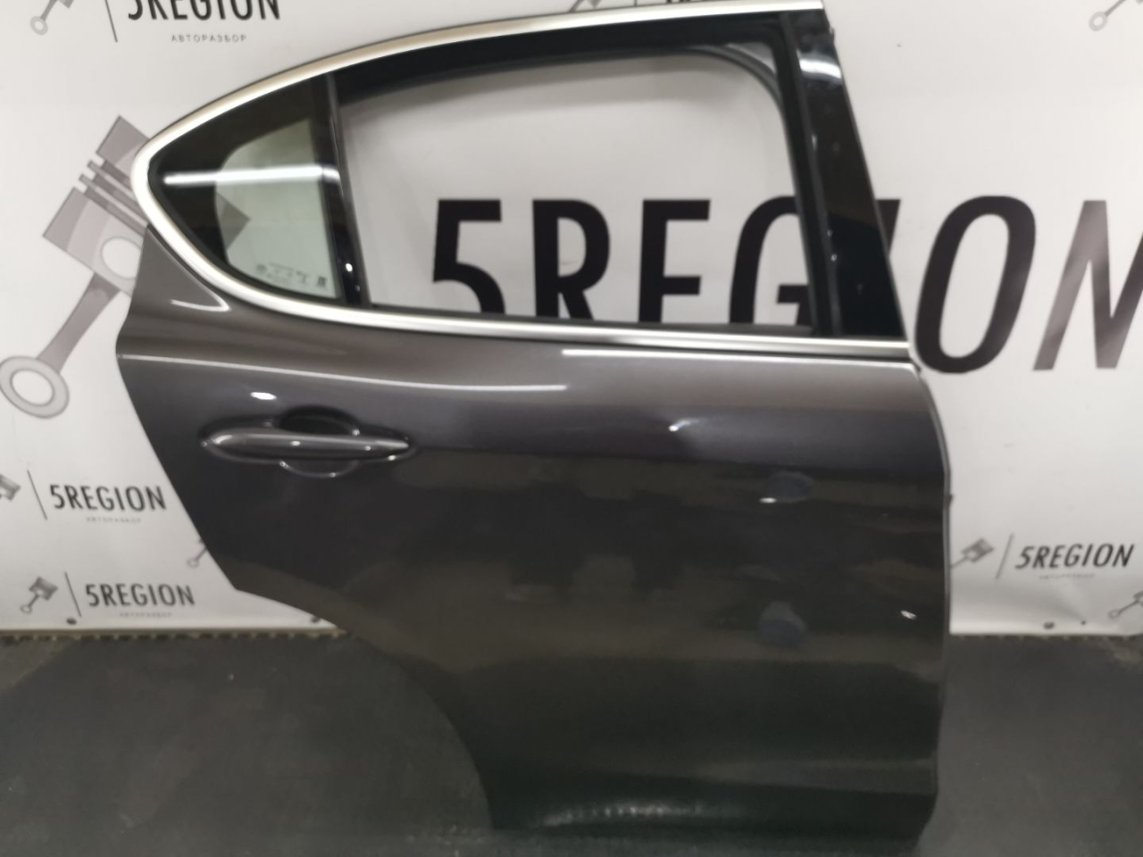дверь задняя правая Alfa Romeo Stelvio 1 поколение 949 2018, 2.0 л., бензин, АКПП, vesuvio gray metallic, внедорожник 5 дв., полный привод, правый руль - фото №1