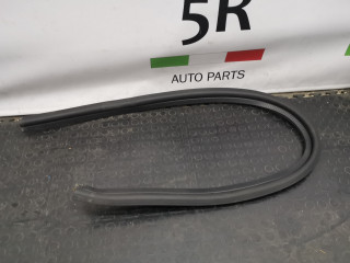 уплотнитель жабо Alfa Romeo Giulia 2 поколение 952 2018, 2.0 л., бензин, АКПП, седан, задний привод, правый руль