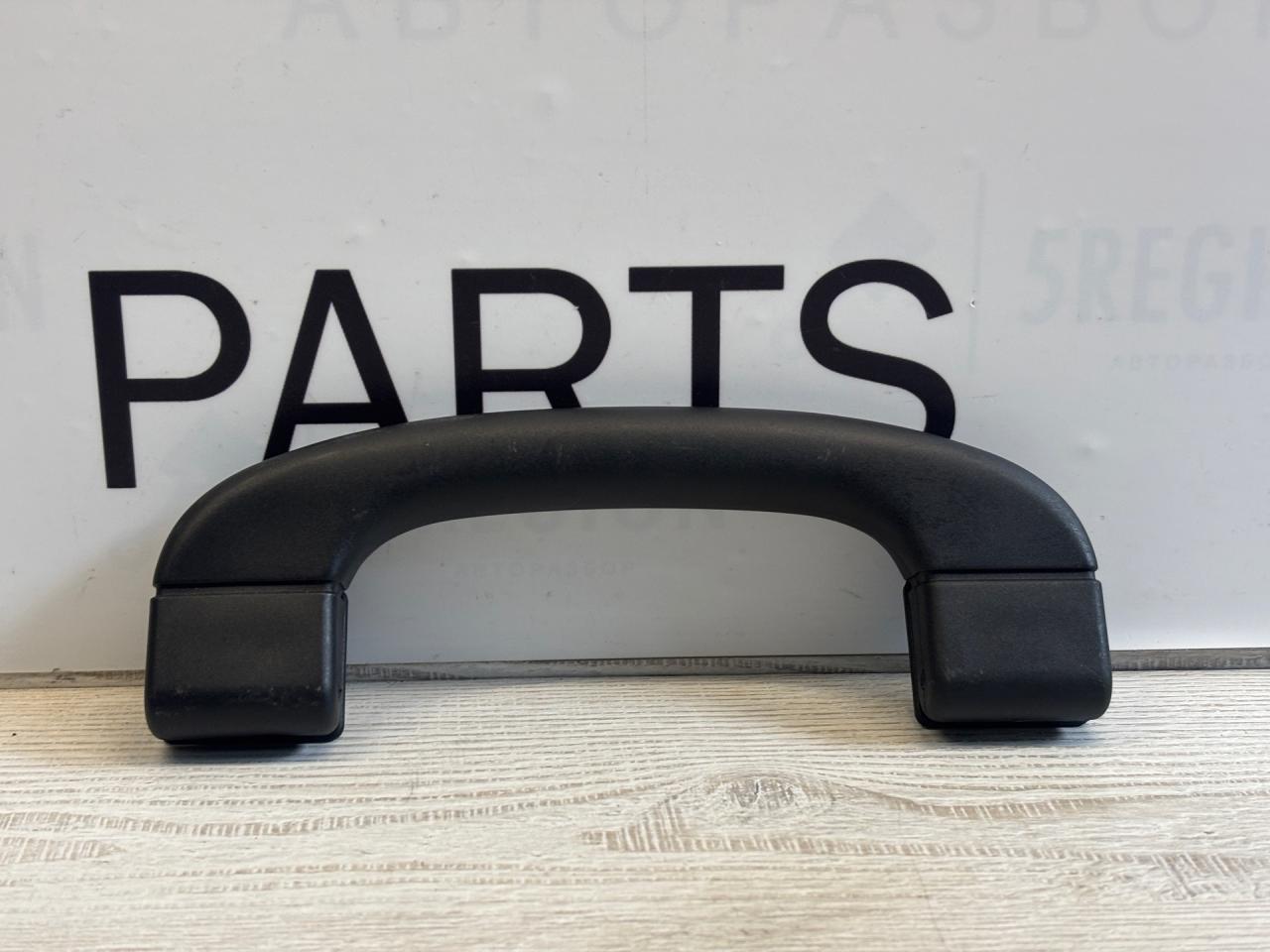 ручка внутренняя потолочная BMW M3 E92/E93 E92 2012, 4.0 л., S65 B40 A, бензин, робот, spacegrau metallic a52, купе, задний привод, правый руль - фото №1