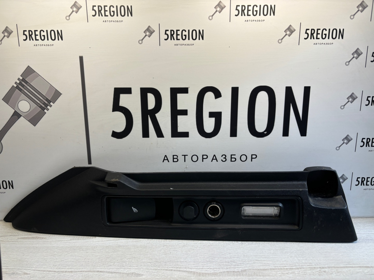 пластик Alfa Romeo Stelvio 1 поколение 949 2019, 2.2 л., дизель, АКПП, внедорожник 5 дв., полный привод, правый руль, 156122900 - фото №1