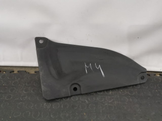 планка под капот Maserati Levante 1 поколение [рестайлинг] M161 2023, 2.0 л., АКПП, внедорожник 5 дв., полный привод, правый руль, 670065803