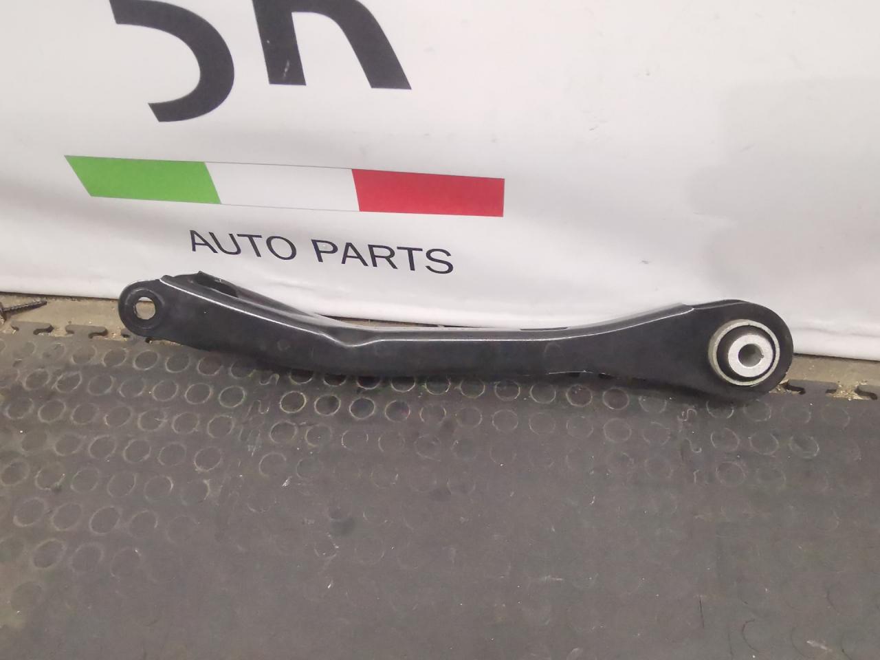 рычаг задний левый BMW 3 серия G20 2019, 2.0 л., B48 B20 B, бензин, АКПП, portimao blau (c31), седан, задний привод, правый руль, 6878641, 6878639 - фото №1