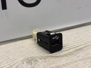 разъем AUX / USB BMW M3 E92/E93 E92 2012, 4.0 л., S65 B40 A, бензин, робот, spacegrau metallic a52, купе, задний привод, правый руль, 9237656