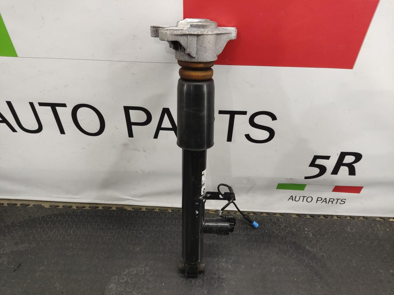 амортизатор задний BMW 3 серия G20 2019, 2.0 л., B48 B20 B, бензин, АКПП, portimao blau (c31), седан, задний привод, правый руль, 6895046 - фото №1