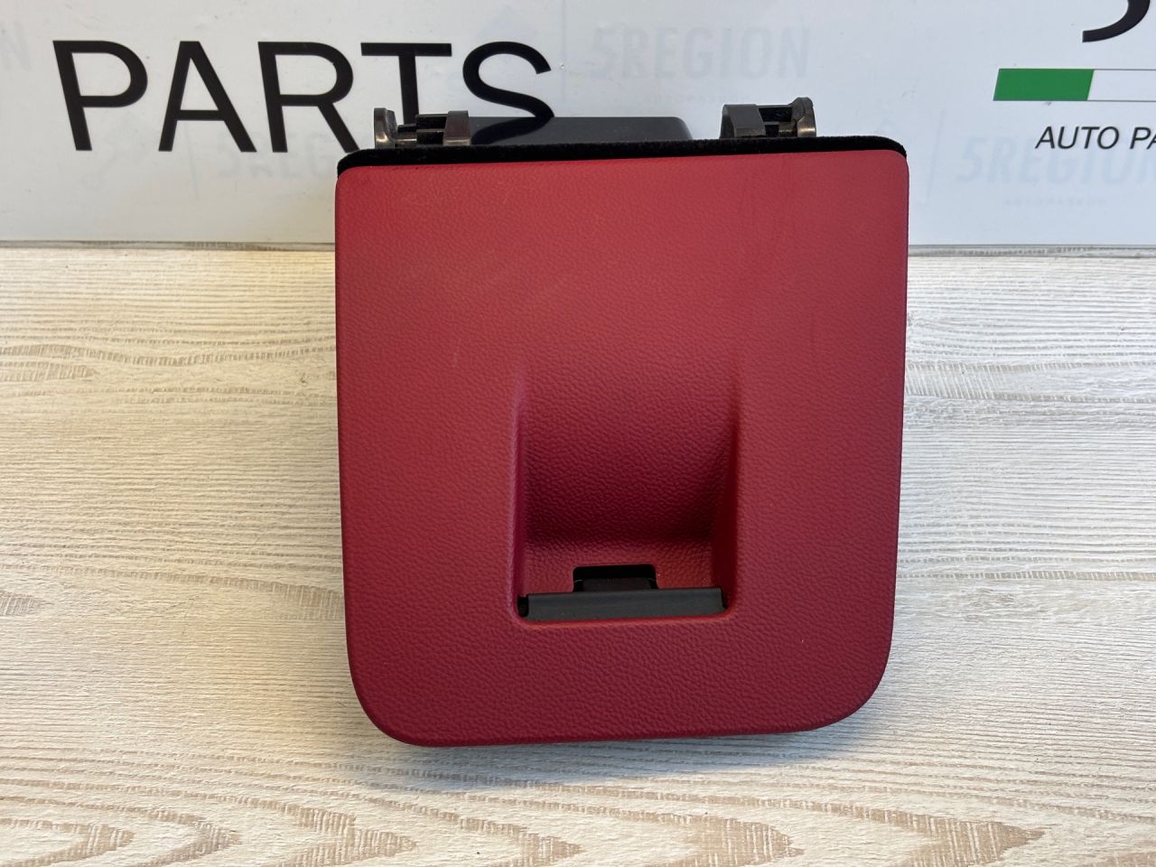 бардачок Alfa Romeo Giulia 2 поколение 952 2018, 2.0 л., бензин, АКПП, vesuvio gray metallic, седан, полный привод, 156111807 - фото №1