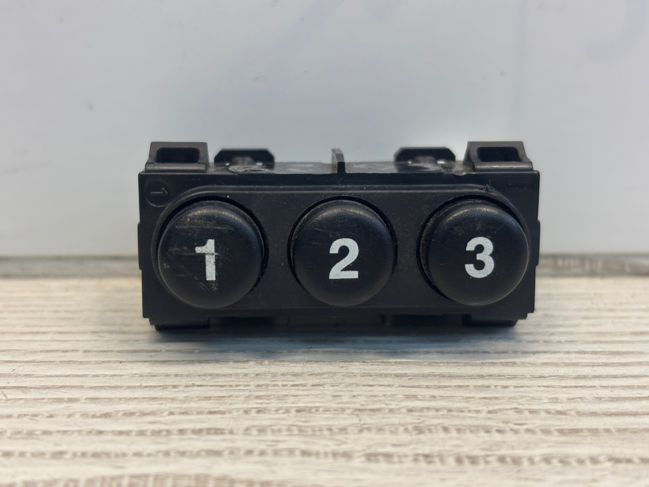 блок управления сиденьем Alfa Romeo Giulia 2 поколение 952 2017, 2.0 л., бензин, АКПП, задний привод - фото №1