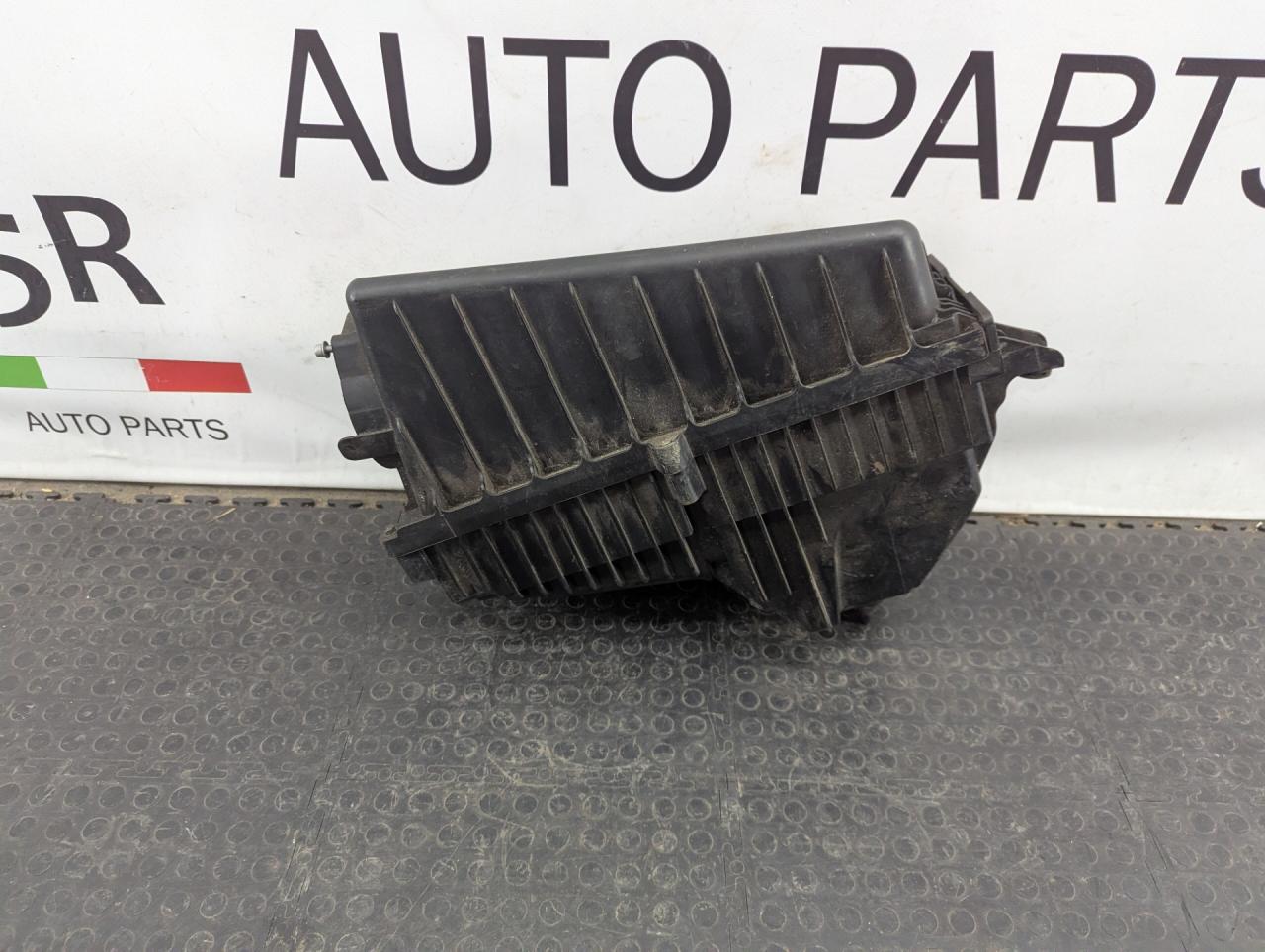 корпус воздушного фильтра Alfa Romeo Stelvio 1 поколение 949 2019, 2.0 л., бензин, АКПП, montecarlo blue, внедорожник 5 дв., полный привод, правый руль, 50546941 - фото №1