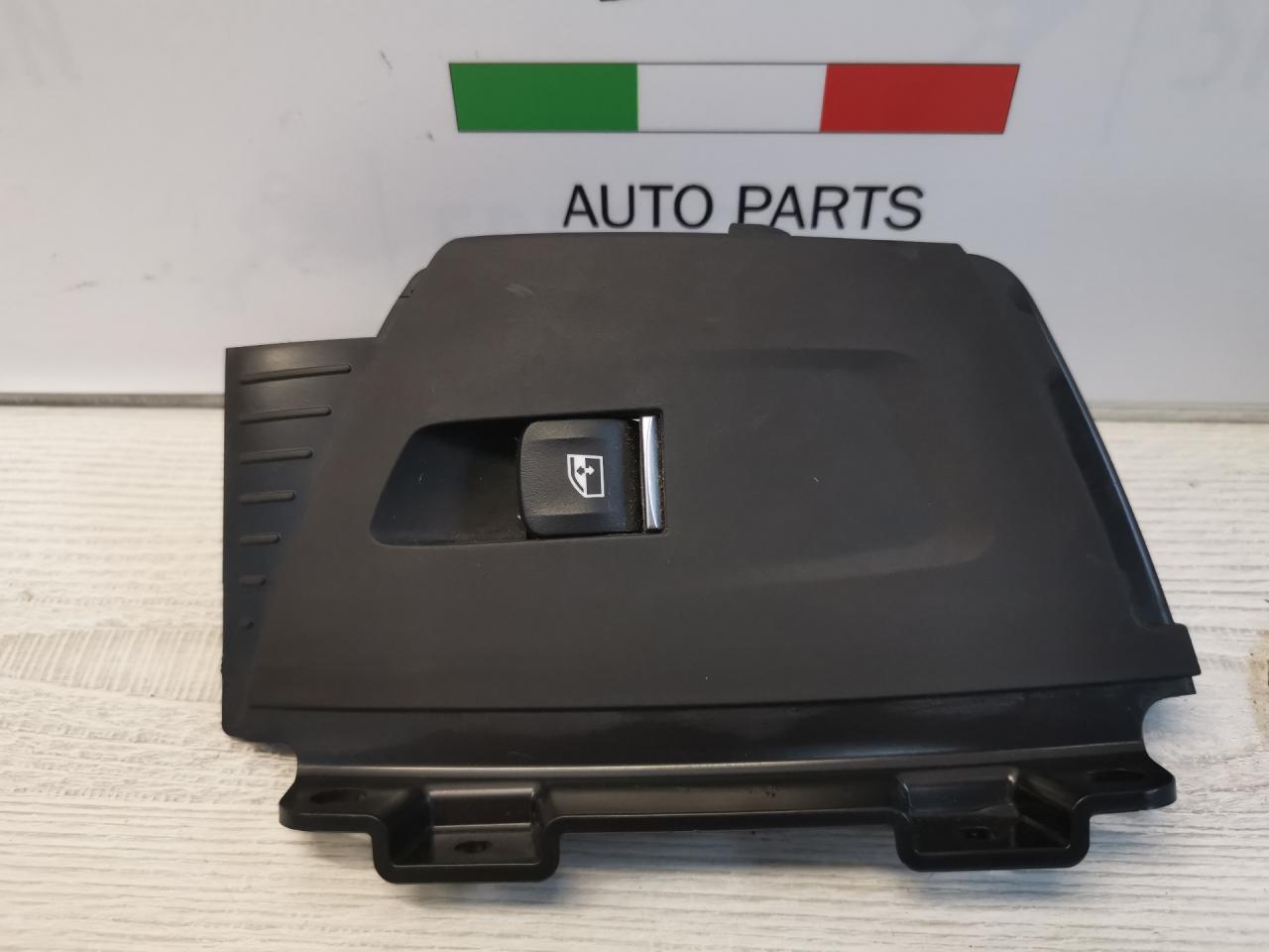 кнопка стеклоподъемника двери задней левой BMW X3 G01 2020, 2.0 л., B47 D20 B, дизель, АКПП, a90, внедорожник 5 дв., полный привод, правый руль, 9327031, 7410249 - фото №1