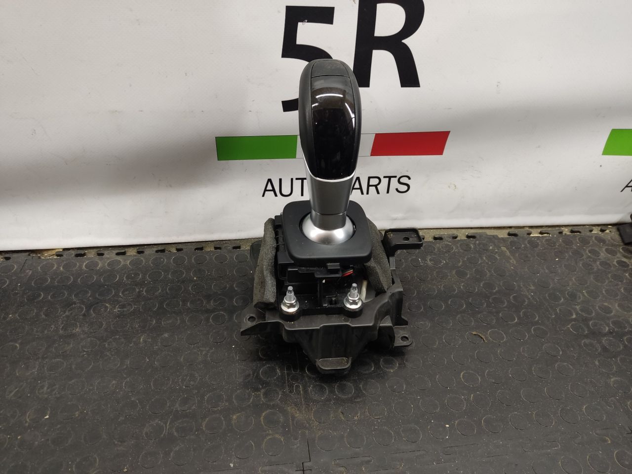 модуль управления селектора АКПП Alfa Romeo Stelvio 1 поколение 949 2018, 2.0 л., бензин, АКПП, полный привод, 1000504045 - фото №1