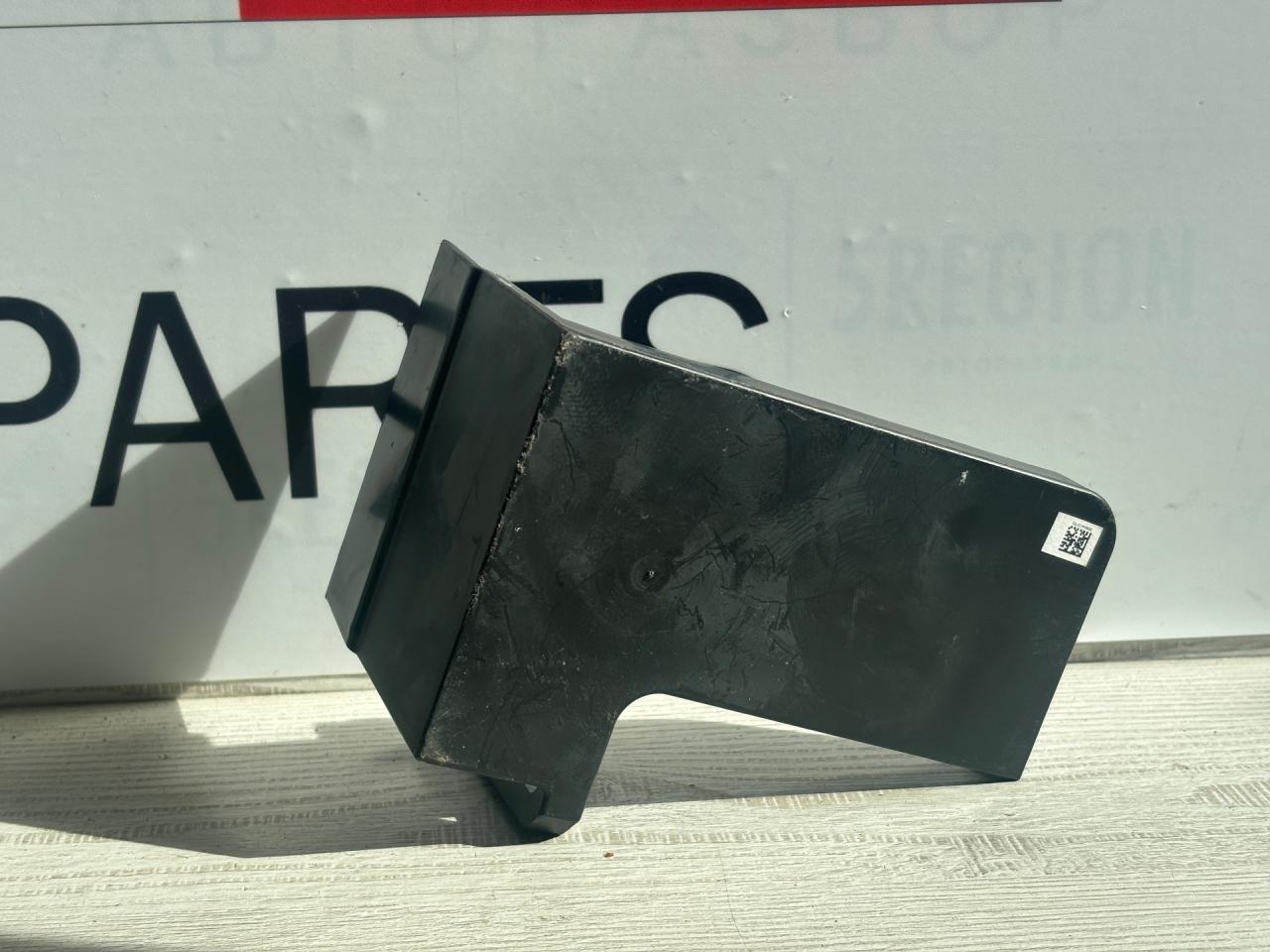 крышка аккумулятора BMW 3 серия G20 2019, 2.0 л., B48 B20 B, бензин, АКПП, portimao blau (c31), седан, задний привод, правый руль, 61216844137, 6844137 - фото №1