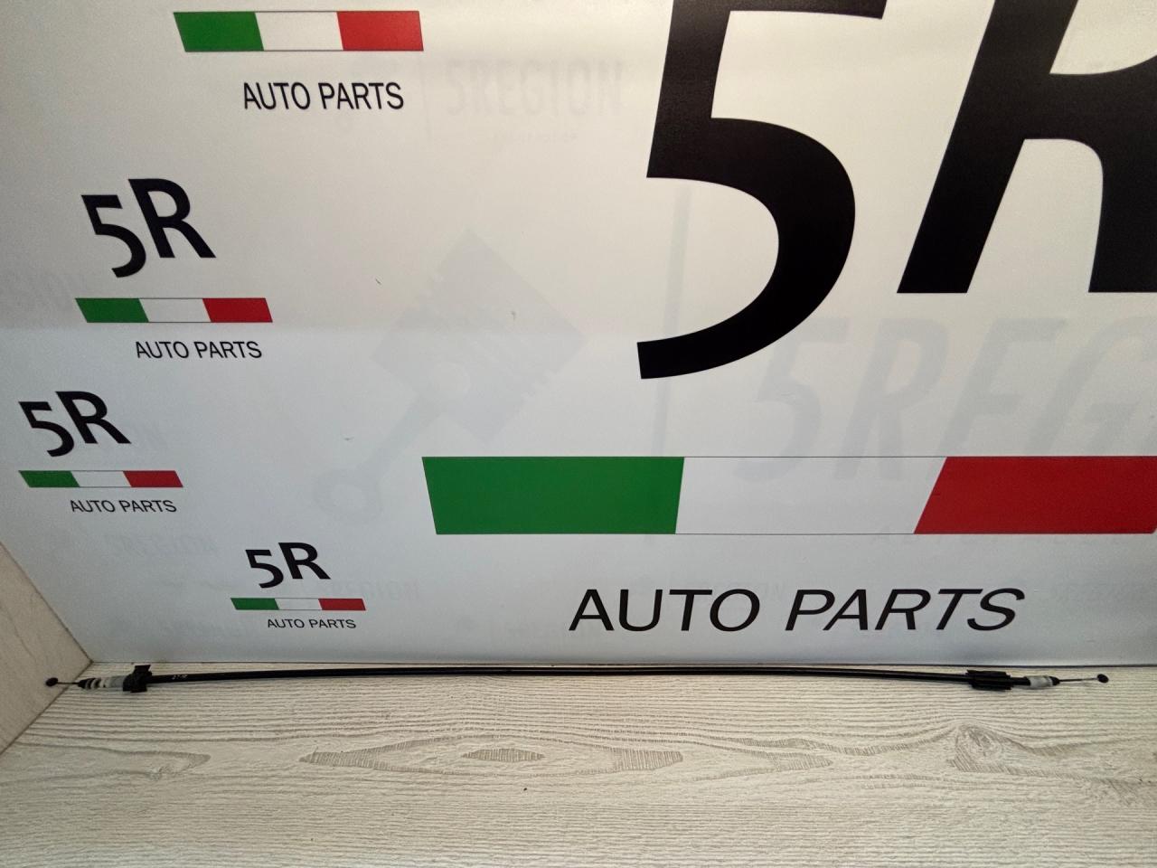 трос капота Alfa Romeo Giulia 2 поколение 952 2019, 2.0 л., бензин, АКПП, 035 vesuvio gray metallic, универсал, задний привод, правый руль - фото №1