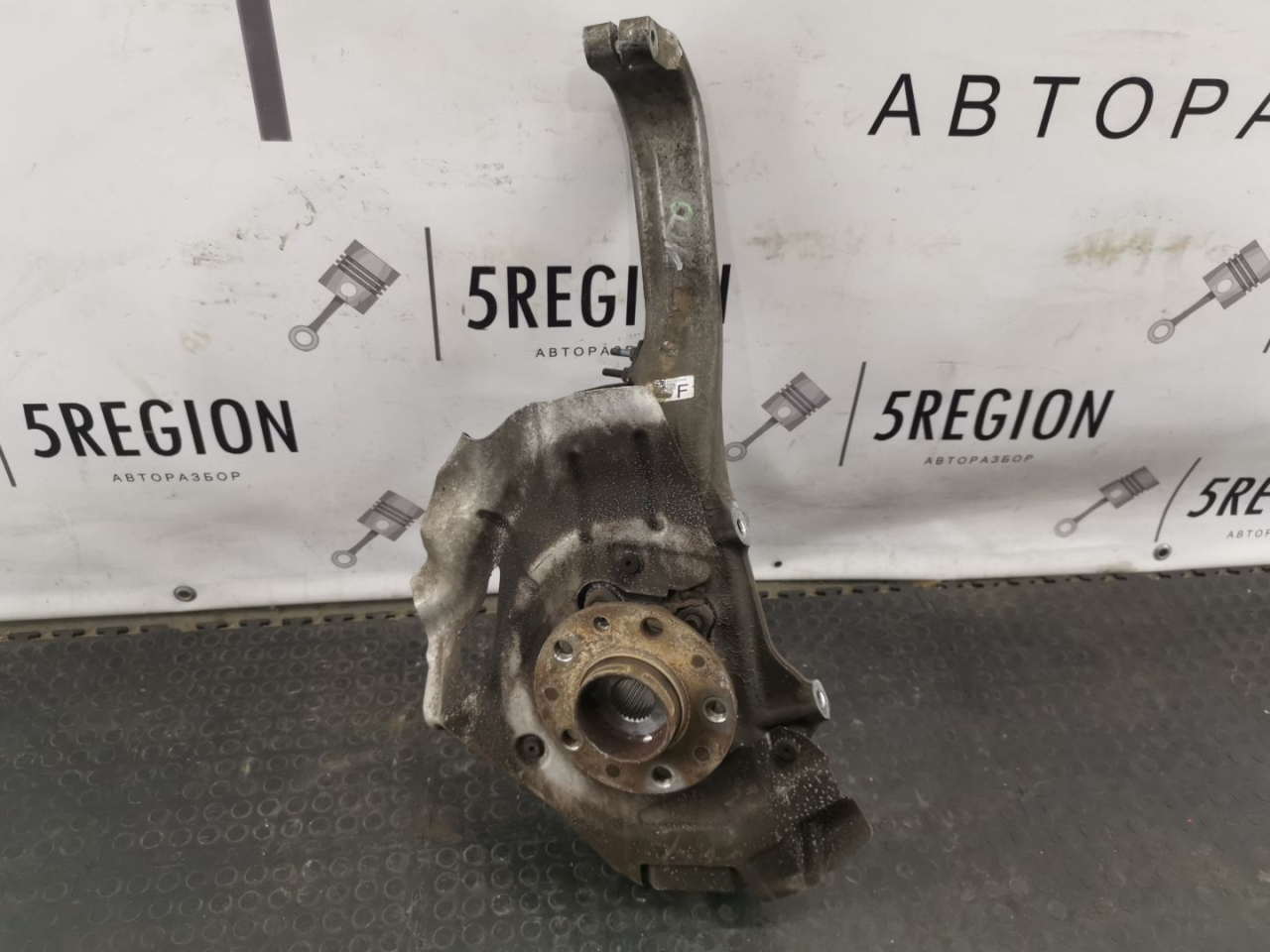 кулак поворотный левый Alfa Romeo Stelvio 1 поколение 949 2019, 2.9 л., бензин, АКПП, rosso competizione, внедорожник 5 дв., полный привод, правый руль, 505415530 - фото №1