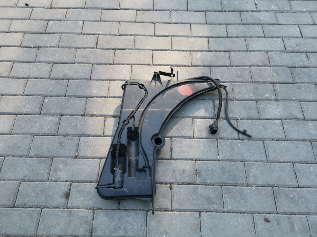 бачок омывателя Alfa Romeo Giulia 2 поколение 952 2018, 2.2 л., дизель, АКПП, montecarlo blue, седан, задний привод, правый руль, 50532580, 5053875 - фото №1