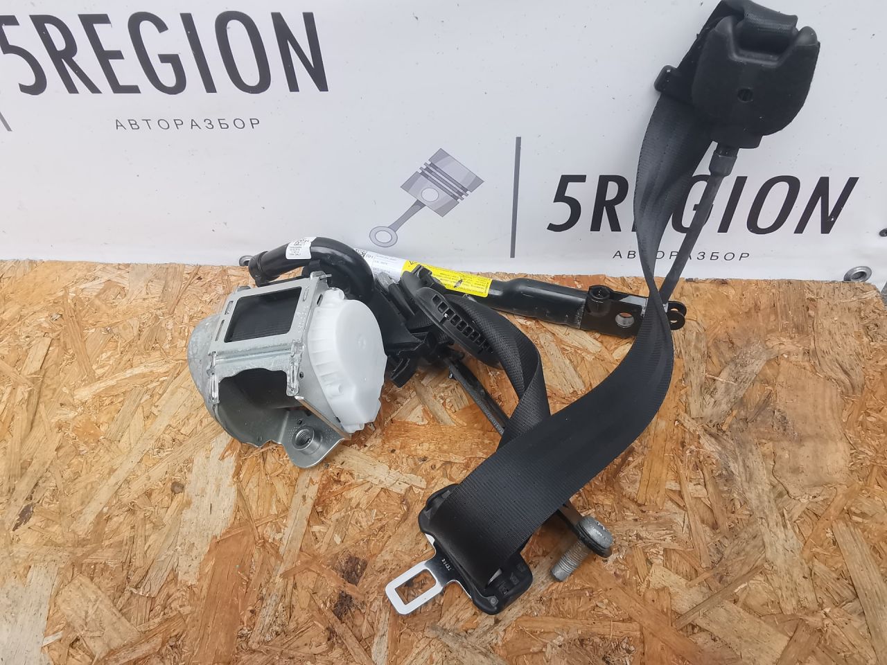 ремень безопасности Alfa Romeo Stelvio 1 поколение 949 2019, 2.0 л., бензин, АКПП, rosso red, внедорожник 5 дв., полный привод, правый руль, 50543626, 00505436260, 156124406 - фото №1