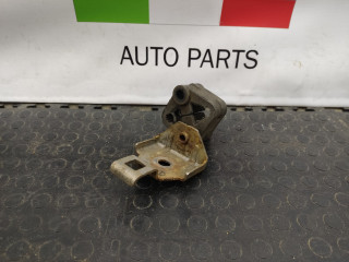 кронштейн глушителя Alfa Romeo Stelvio 1 поколение 949 2018, 2.0 л., бензин, АКПП, полный привод, 50533703, 50544451