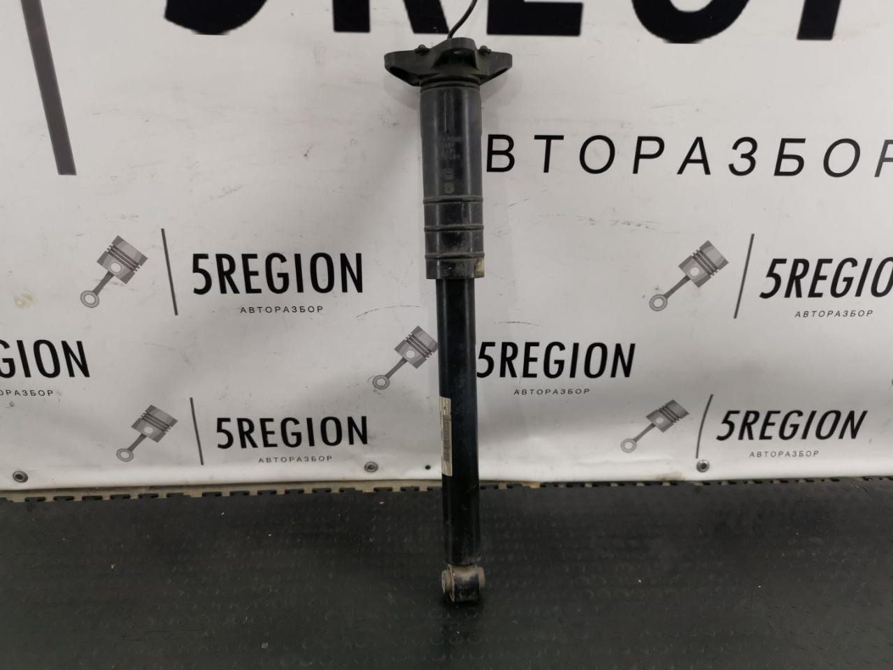 амортизатор задний Alfa Romeo Stelvio 1 поколение 949 2019, 2.9 л., бензин, АКПП, внедорожник 5 дв., полный привод, правый руль, 50553943 - фото №1