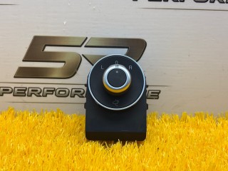 джойстик регулировки зеркал Alfa Romeo Giulia 2 поколение 952 2017, 2.0 л., бензин, АКПП, rosso red, седан, задний привод, правый руль, 156118199