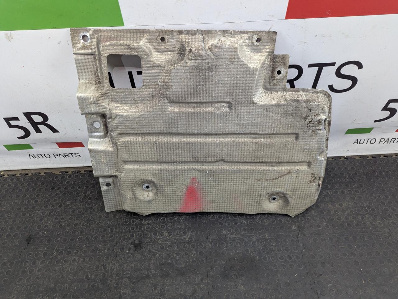 защита днища Alfa Romeo Stelvio 1 поколение 949 2019, 2.0 л., бензин, АКПП, montecarlo blue, внедорожник 5 дв., полный привод, правый руль, 50549623 - фото №1