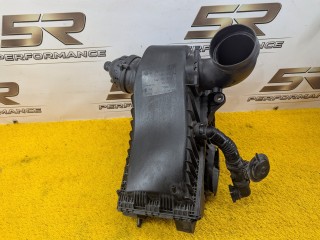 корпус воздушного фильтра Porsche Cayenne GTS 958 2013, 4.8 л., M 48.02, бензин, робот, a1/041 (чёрный), внедорожник 5 дв., полный привод, 7P5128607J