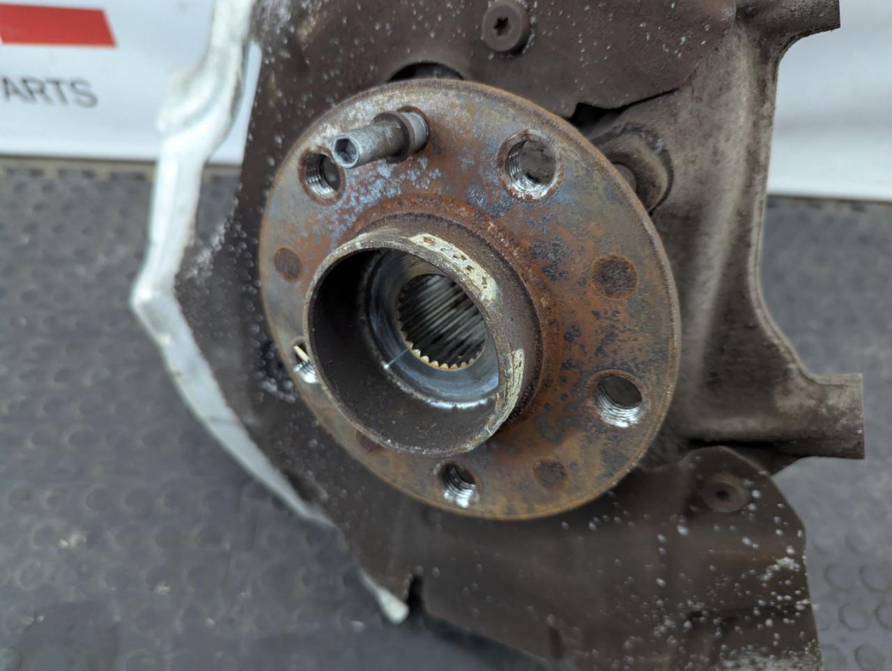 ступица передняя левая Alfa Romeo Stelvio 1 поколение 949 2019, 2.0 л., бензин, АКПП, montecarlo blue, внедорожник 5 дв., полный привод, правый руль - фото №1