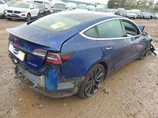 Tesla Model 3 1 поколение